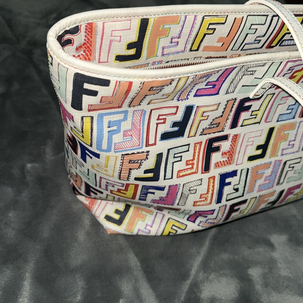 Preloved Fendi tote large multicolor excellent condition 15”X 10” - Picture 5 of 15